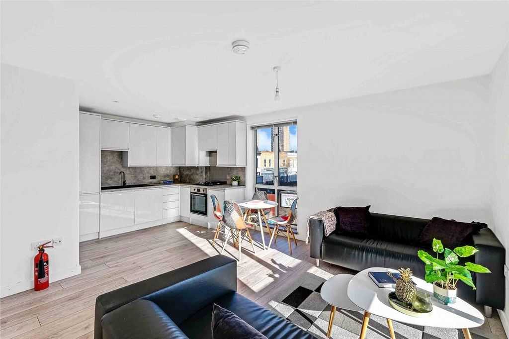 Property photo 3 of 12 Portunus Building E3