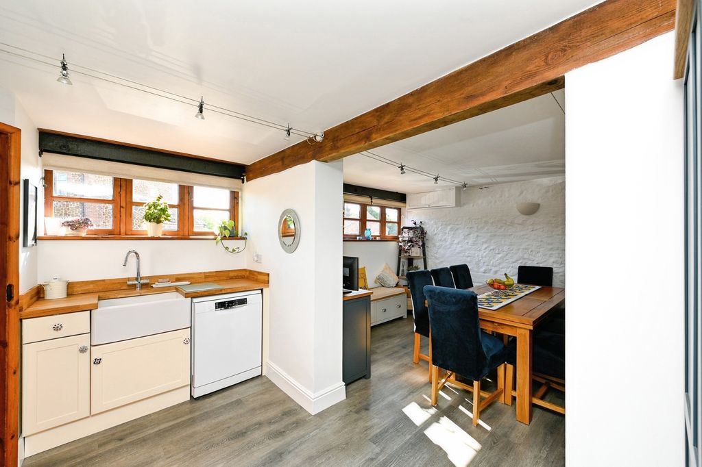 Property photo 2 of 30 Pbox-Img.Jpg