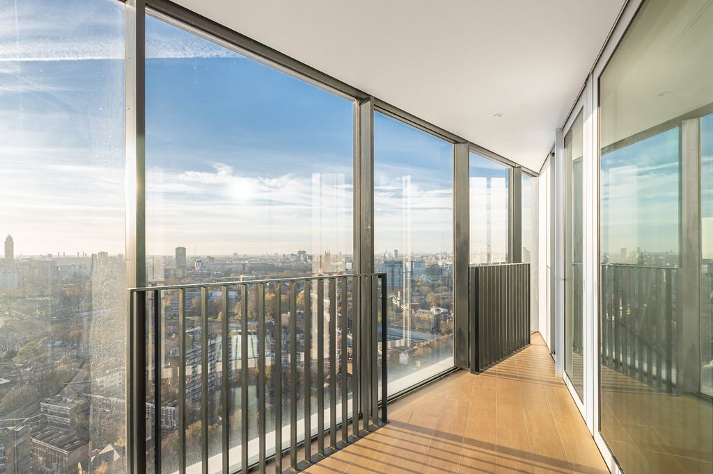 Property photo 2 of 25