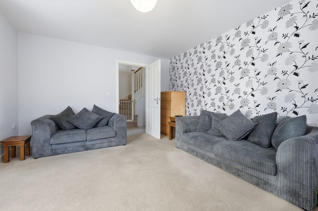 Property photo 3 of 20 Gallery