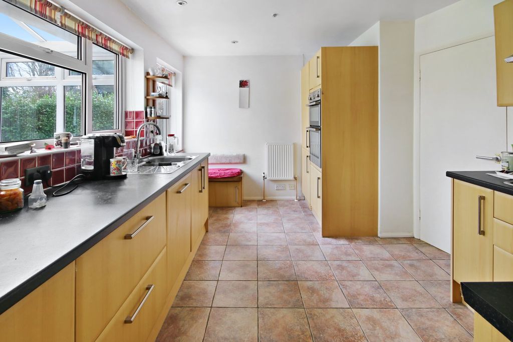 Property photo 3 of 16