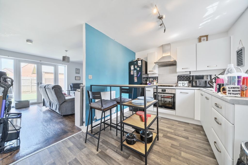 Property photo 3 of 22 1318234-5-686d2E2E1F601