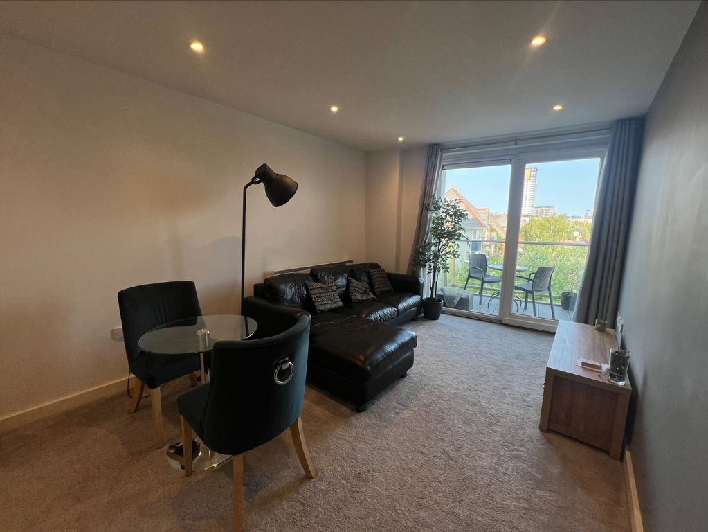 Property photo 2 of 14 Processed-71Cbbe30-Edfd-407E-9F5E-B7A0161D48EE