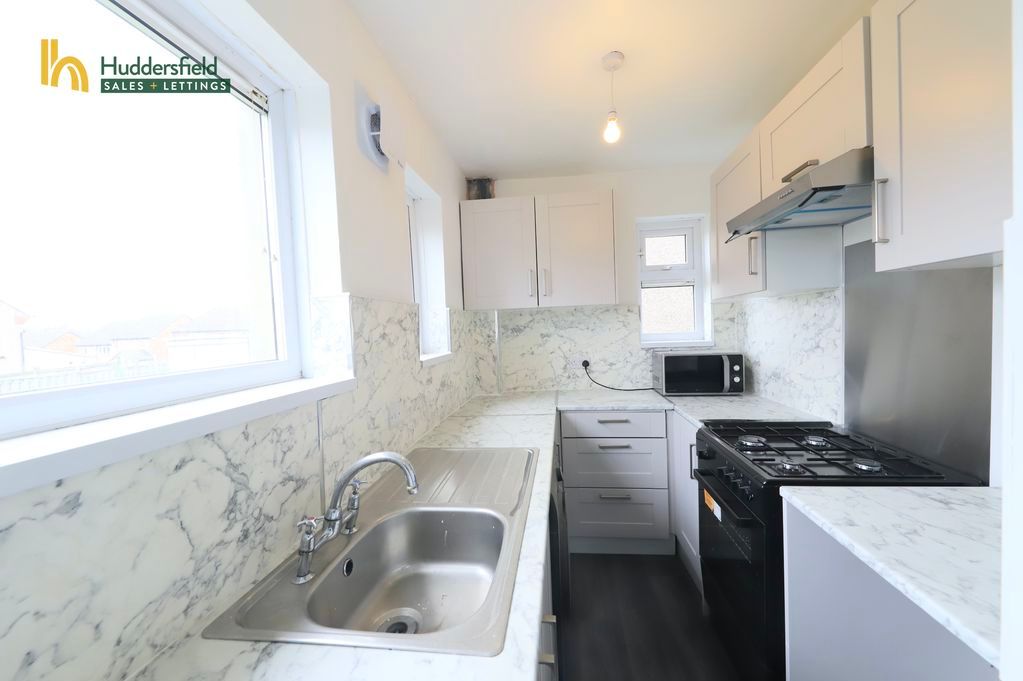 Property photo 2 of 14 Kitchen