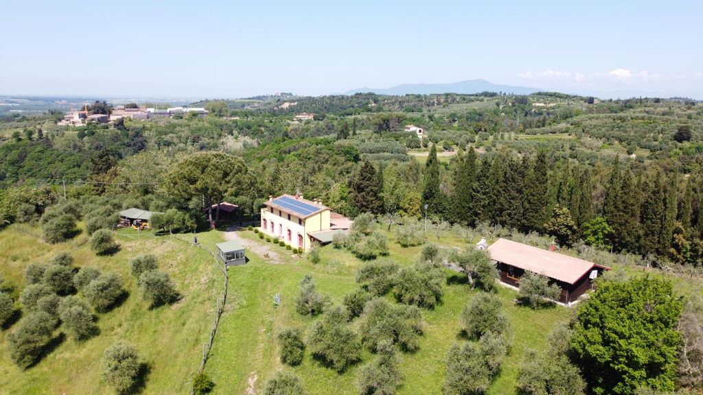 Property photo 3 of 10