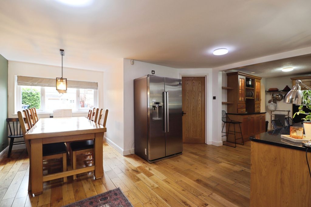 Property photo 3 of 20 Img_9949