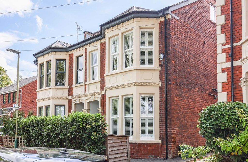 Property photo 1 of 20