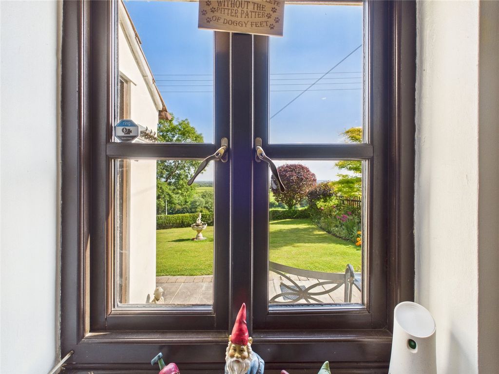 Property photo 3 of 23 Picture No. 03