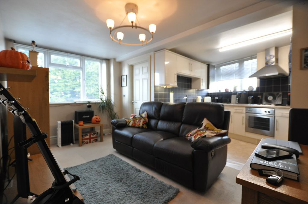 Property photo 3 of 6 4838-Hr-3