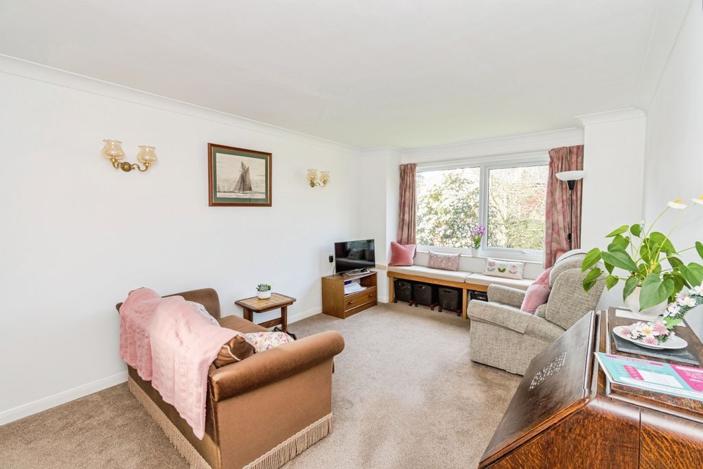 Property photo 2 of 17 Pbox-Img.Jpg