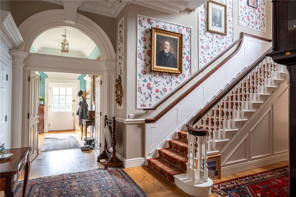 Property photo 2 of 24 Hallway