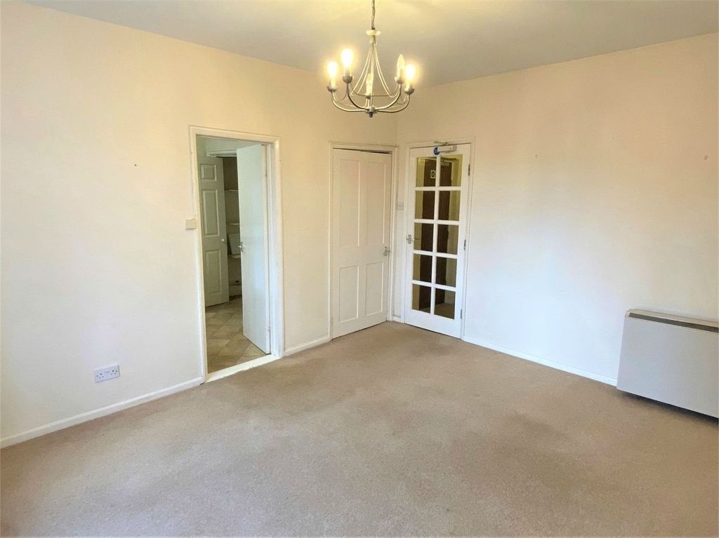 Property photo 3 of 7