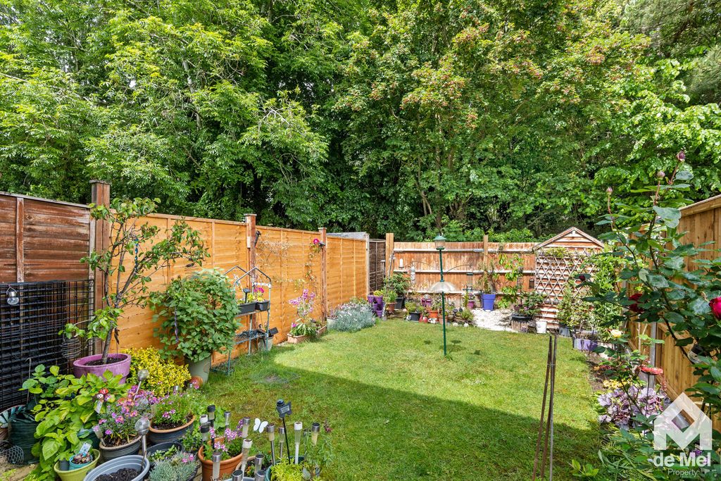 Property photo 2 of 9 Photo 7