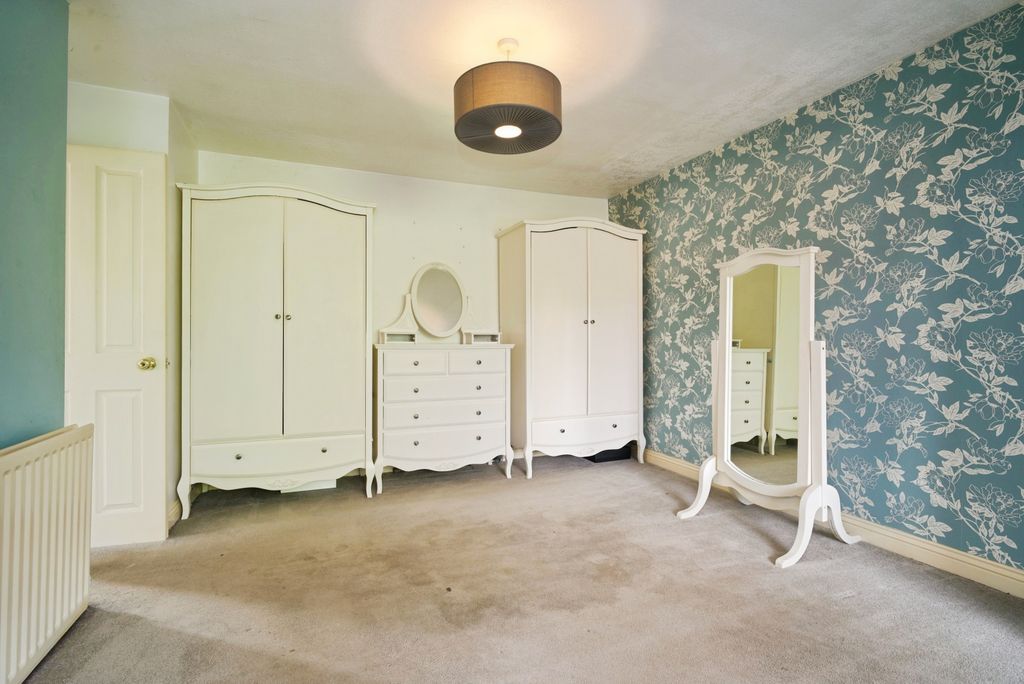 Additional image 16 of 4 bed semi-detached house for saleCrossley Lane, Huddersfield HD5