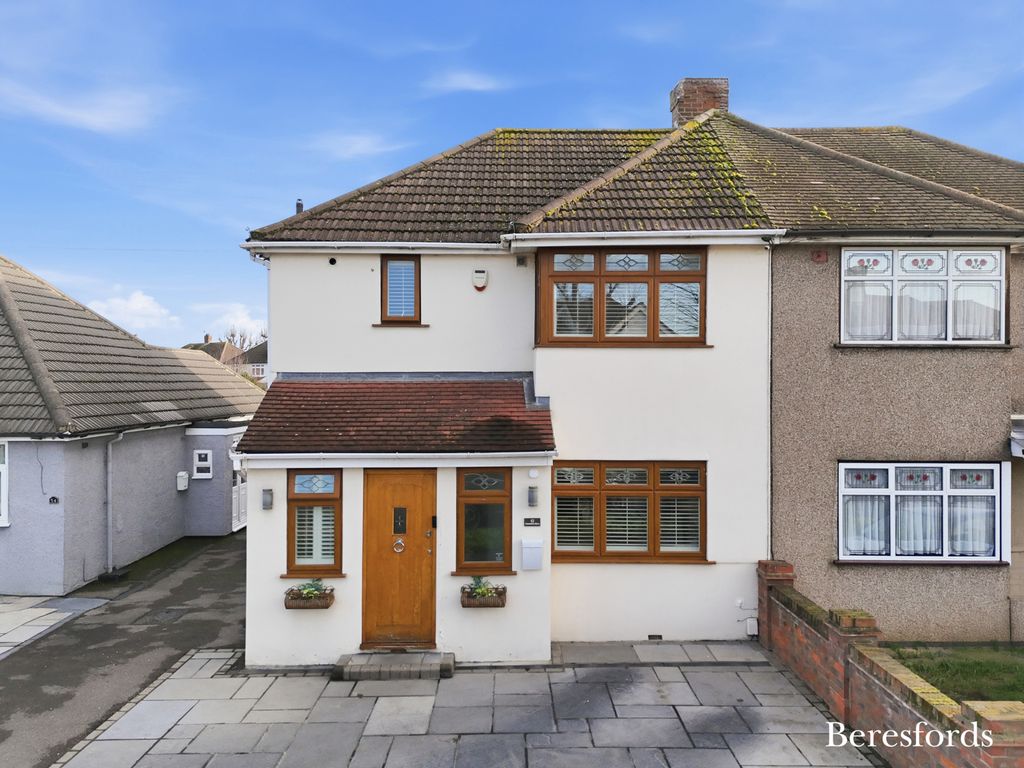 Property photo 1 of 25 Picture No. 18