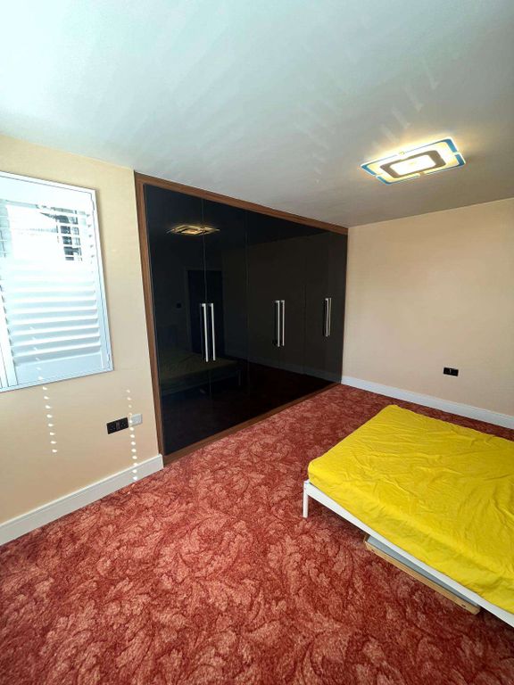 Property photo 1 of 15 Single Room And Double Room To Rent In Harrow Ha2 £600Pcm- £800Pcm