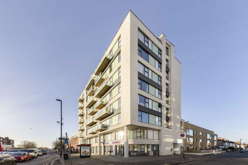 Property photo 1 of 4