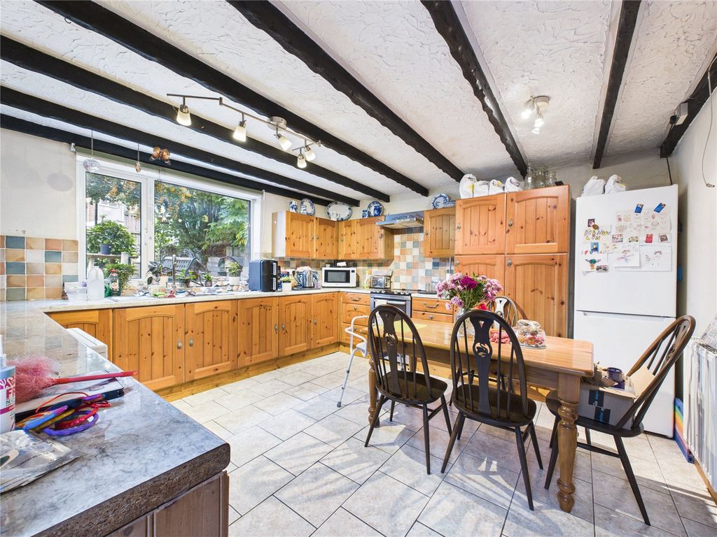 Property photo 3 of 19 Picture No. 10