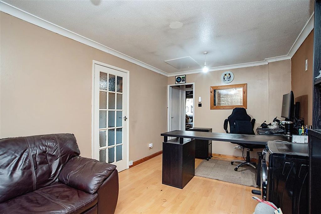 Property photo 3 of 7 Exterior