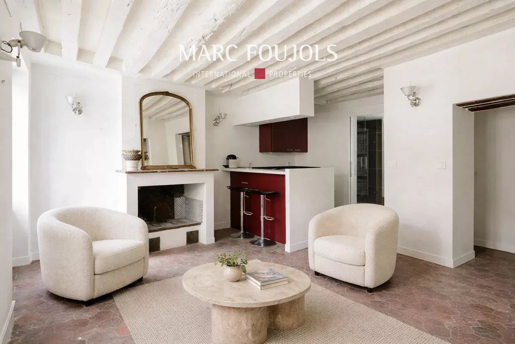 Property photo 1 of 26 Paris VI - Saint-Germain-Des-Prés - Two Rooms On A High Floor