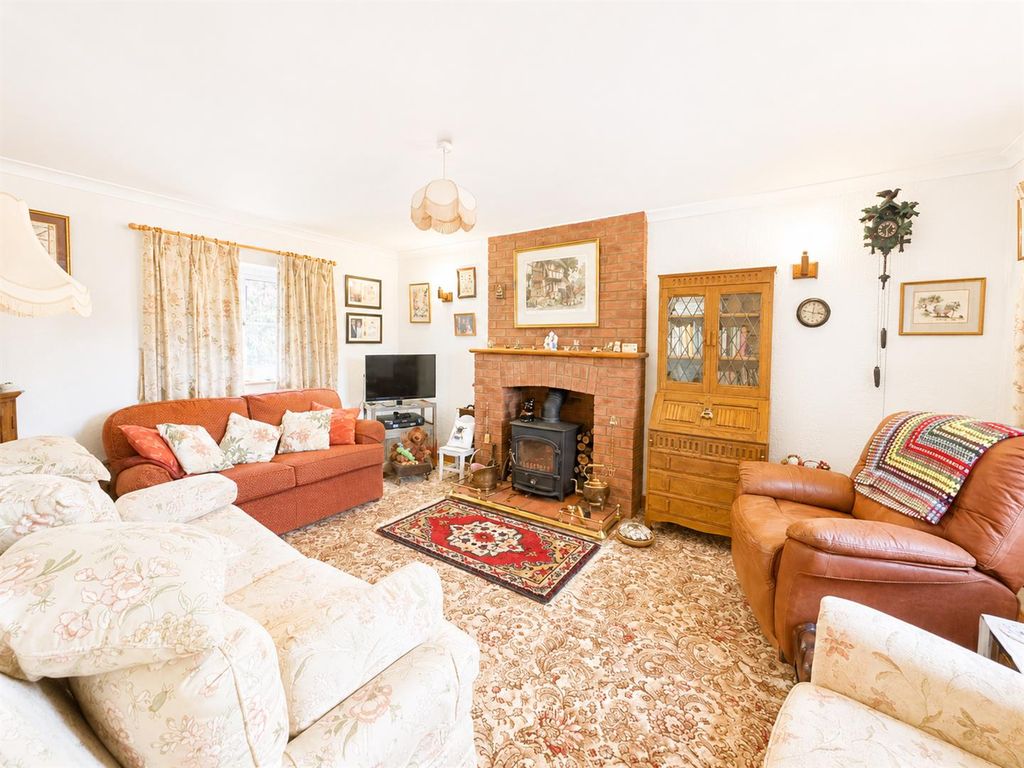 Property photo 2 of 37 12.Png