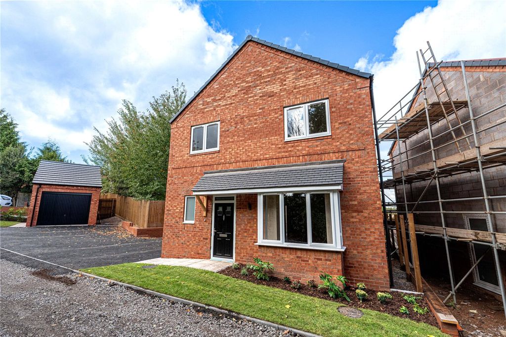 Property photo 2 of 12 Picture No. 11