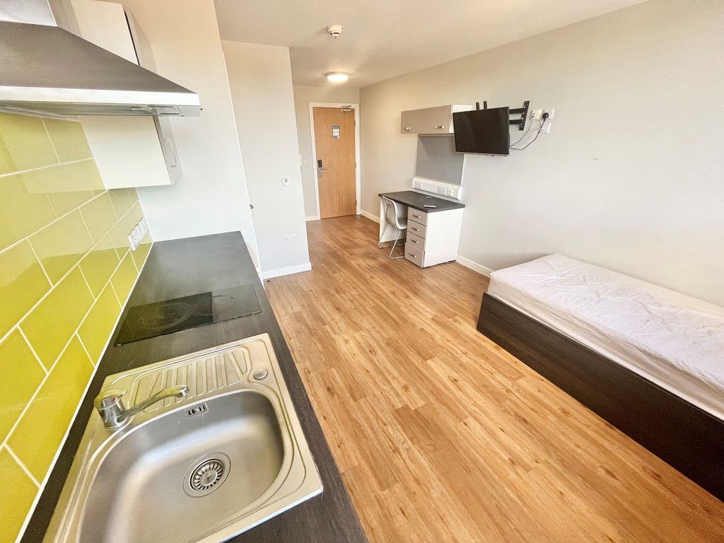Property photo 2 of 5 1