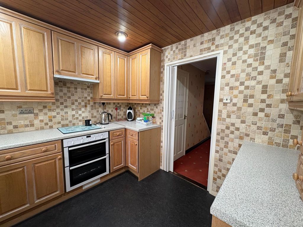 Property photo 2 of 25 Image