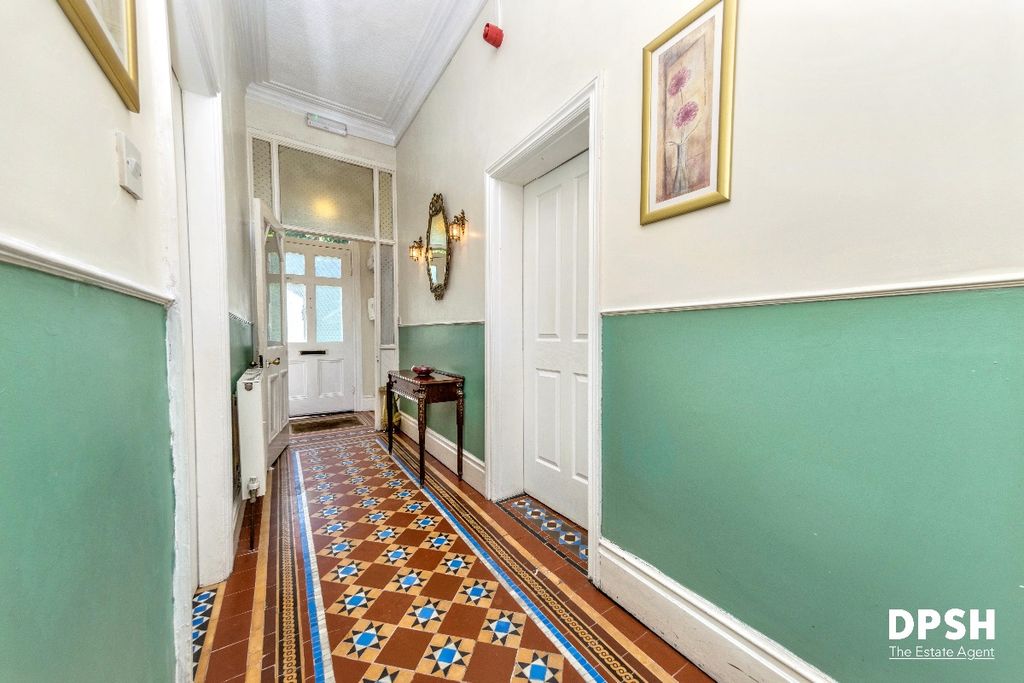 Property photo 3 of 53