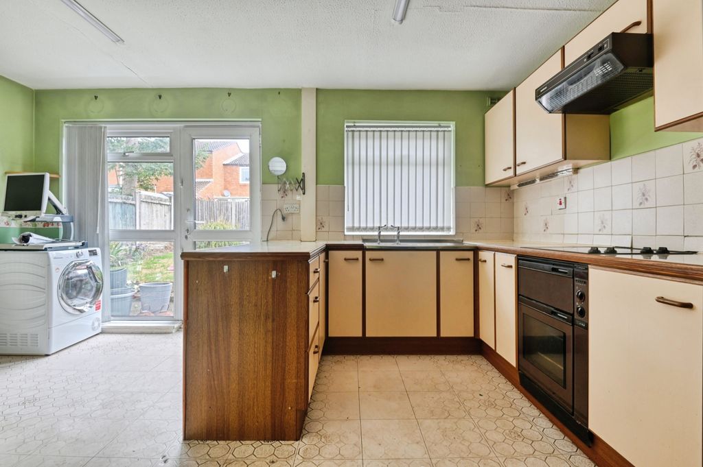 Property photo 3 of 15