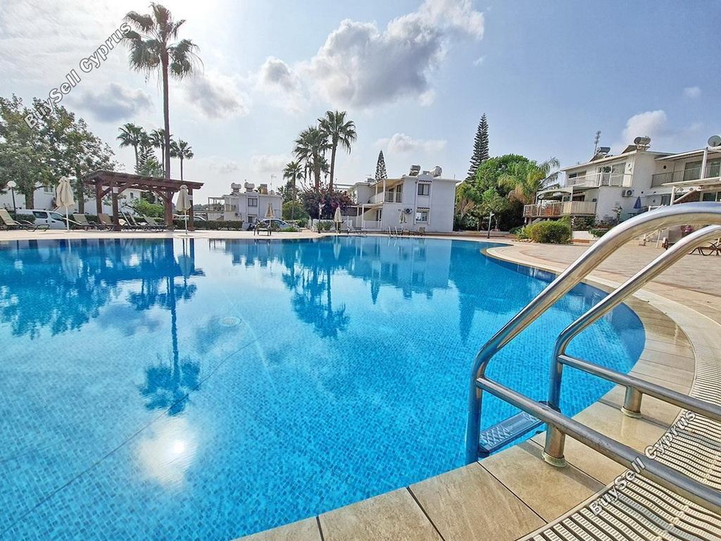 Property photo 1 of 33