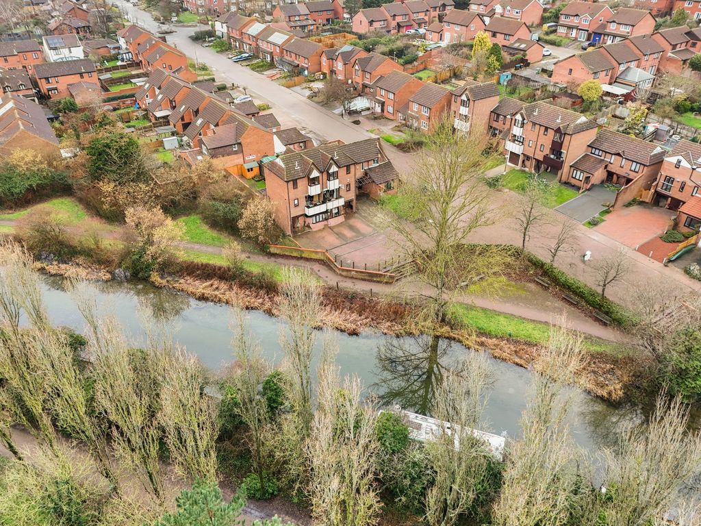 Property photo 2 of 23