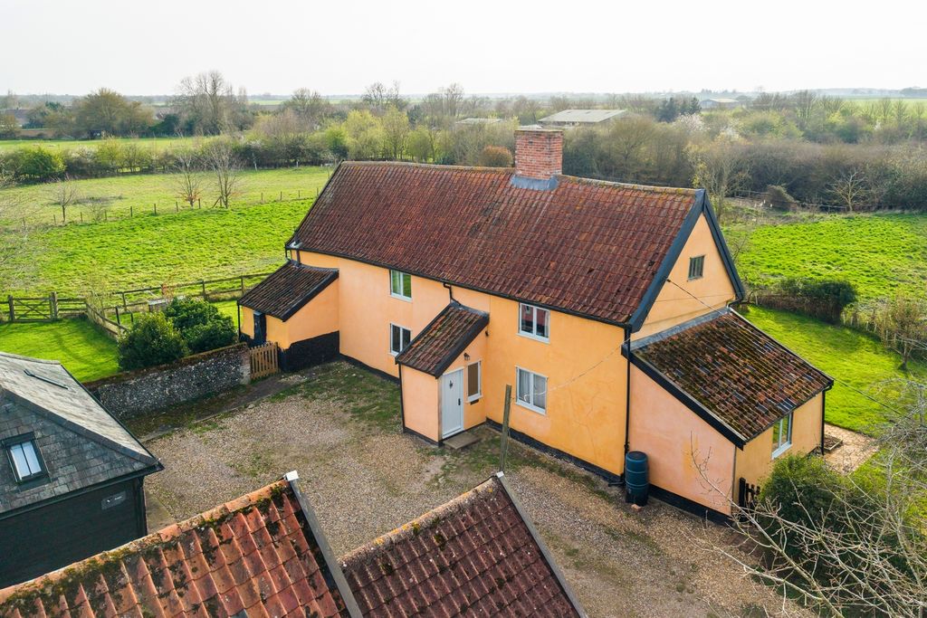 Property photo 1 of 32 1440Px_The Old Plough - 1