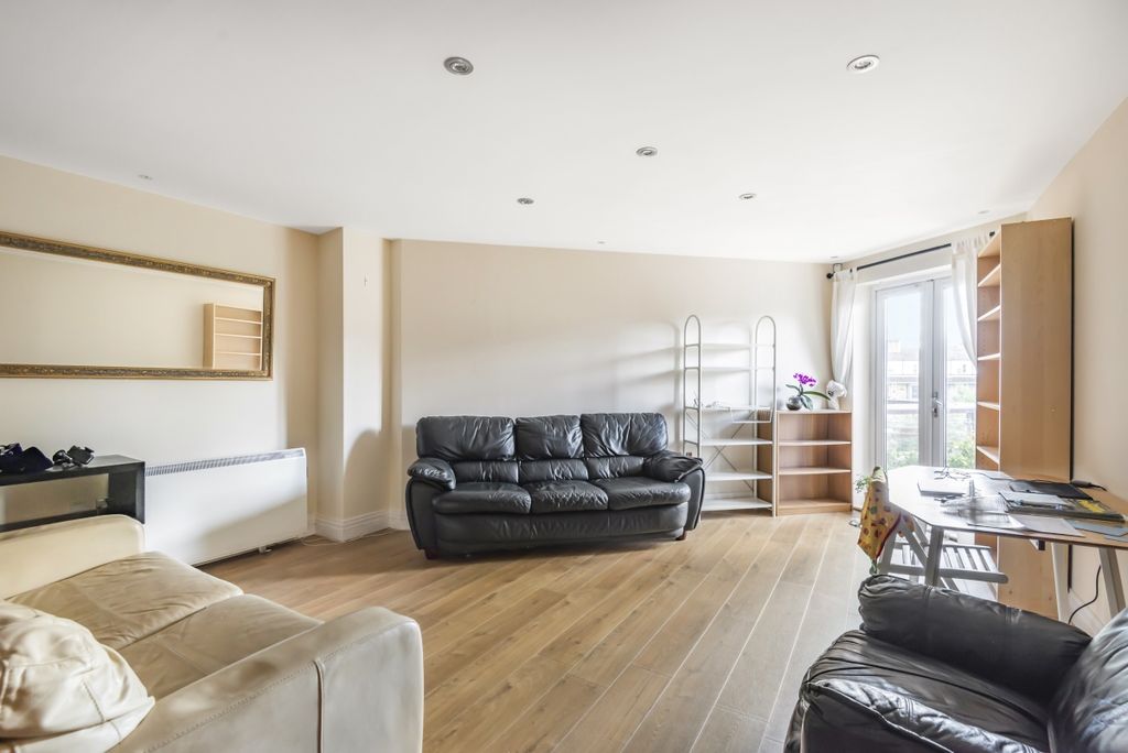 Property photo 3 of 7 636722 (1)