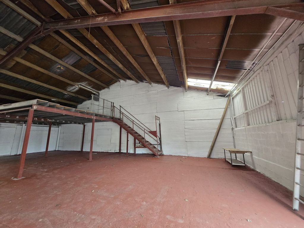Property photo 1 of 5