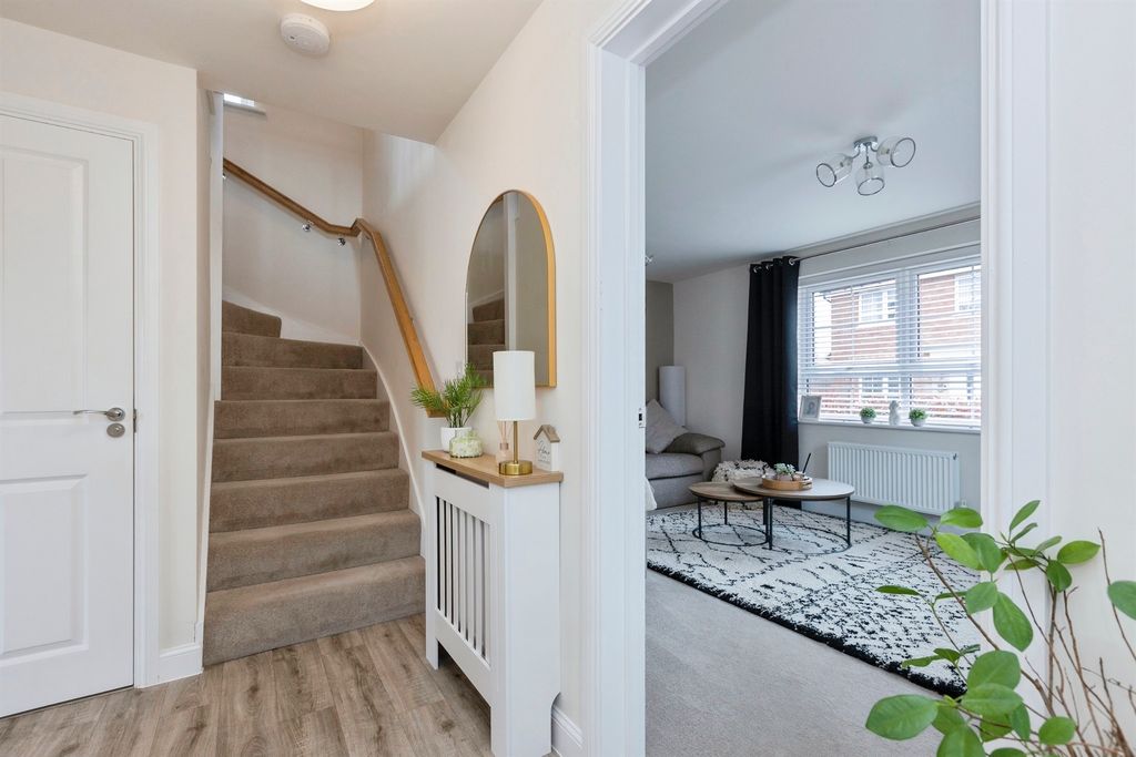 Property photo 3 of 20