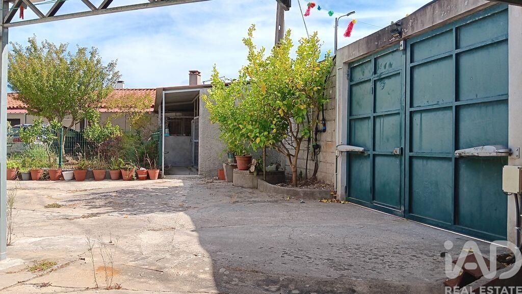 Property photo 1 of 27