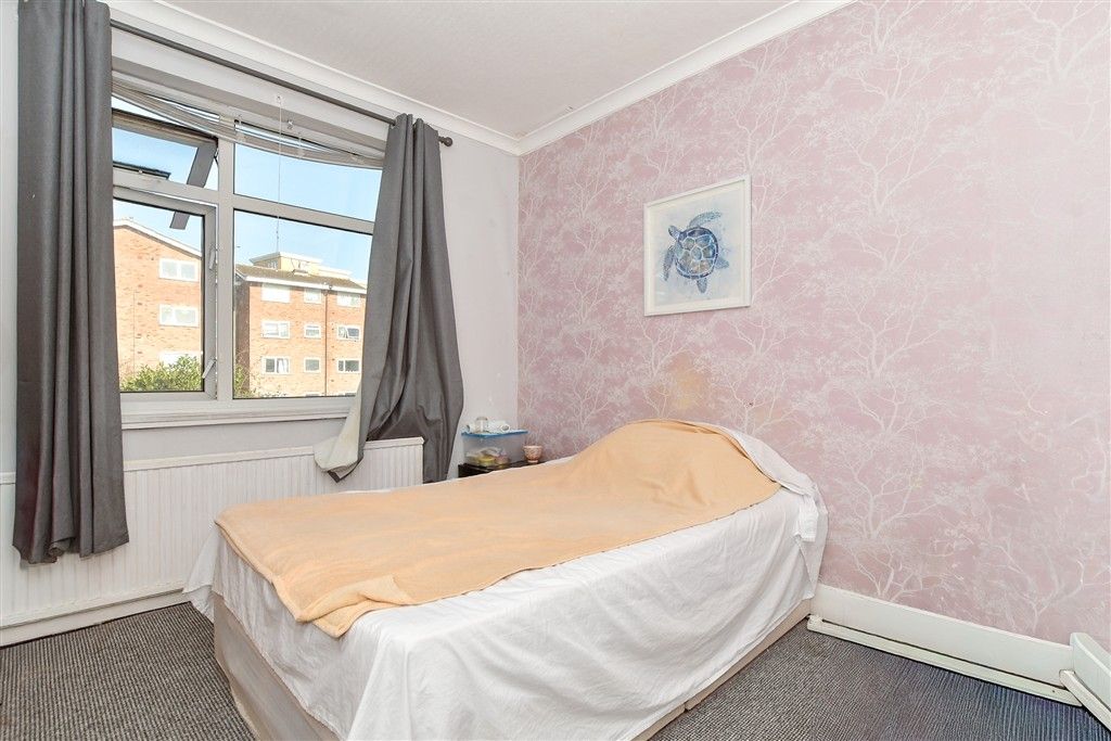 Property photo 2 of 6 Bedroom 3