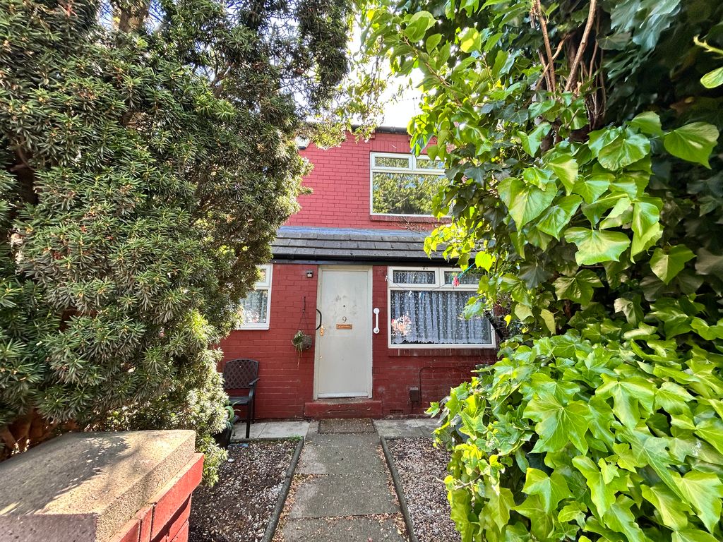 Property photo 1 of 8 External