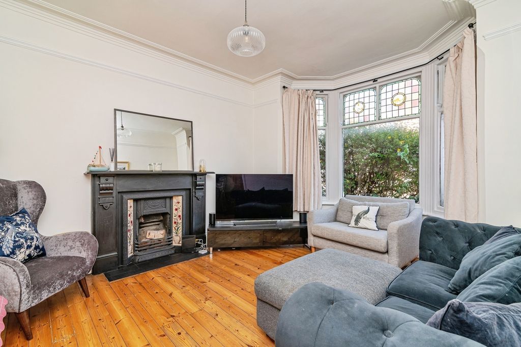 Property photo 2 of 28 Pbox-Img.Jpg