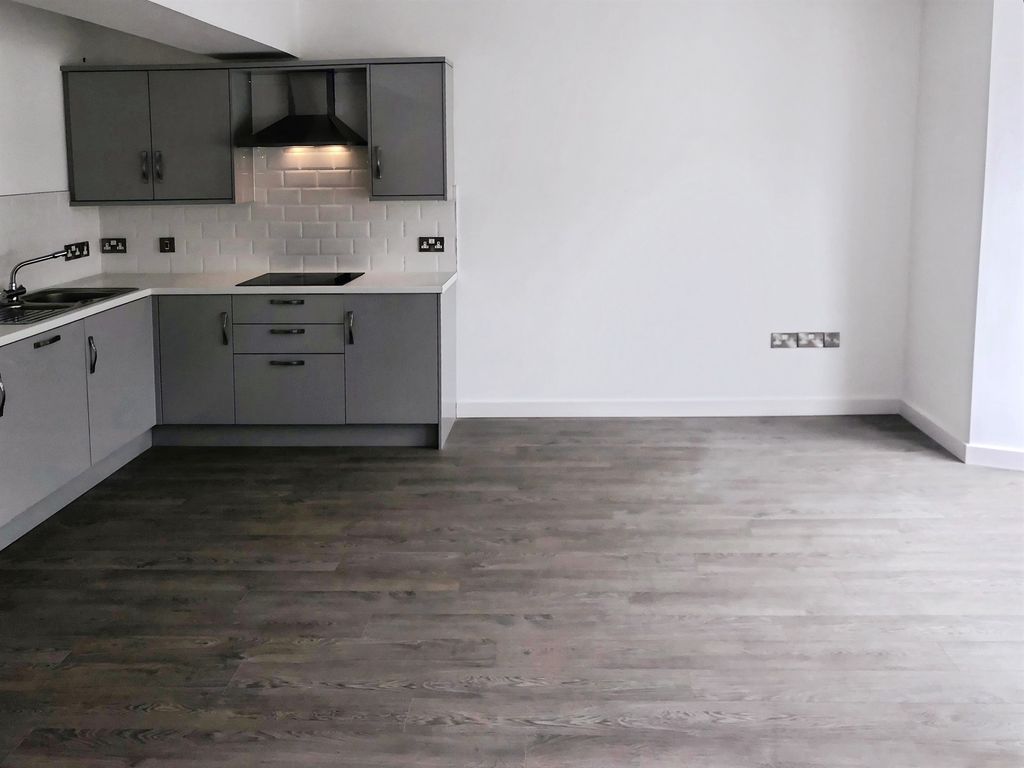 Property photo 3 of 21