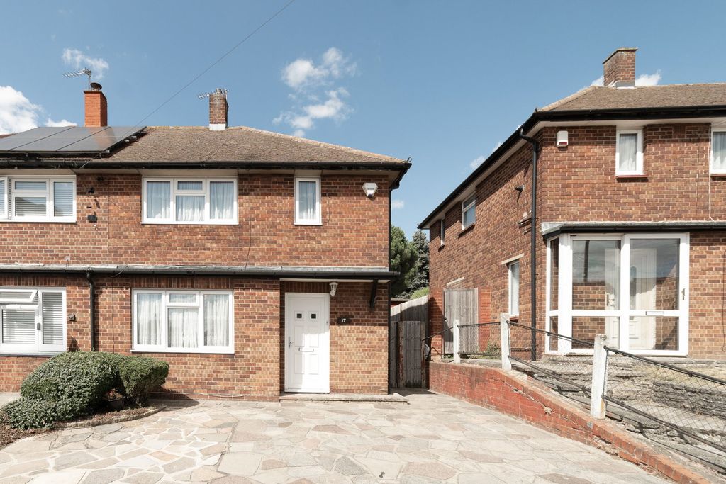 Property photo 1 of 18