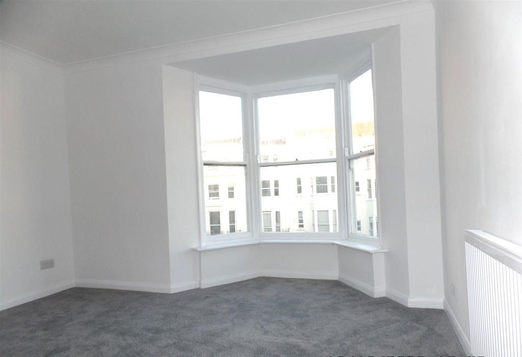 Property photo 3 of 11 Bedroom One.Jpg