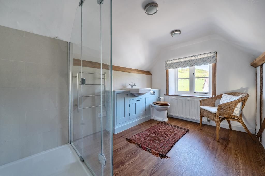 Property photo 3 of 25 Bathroom