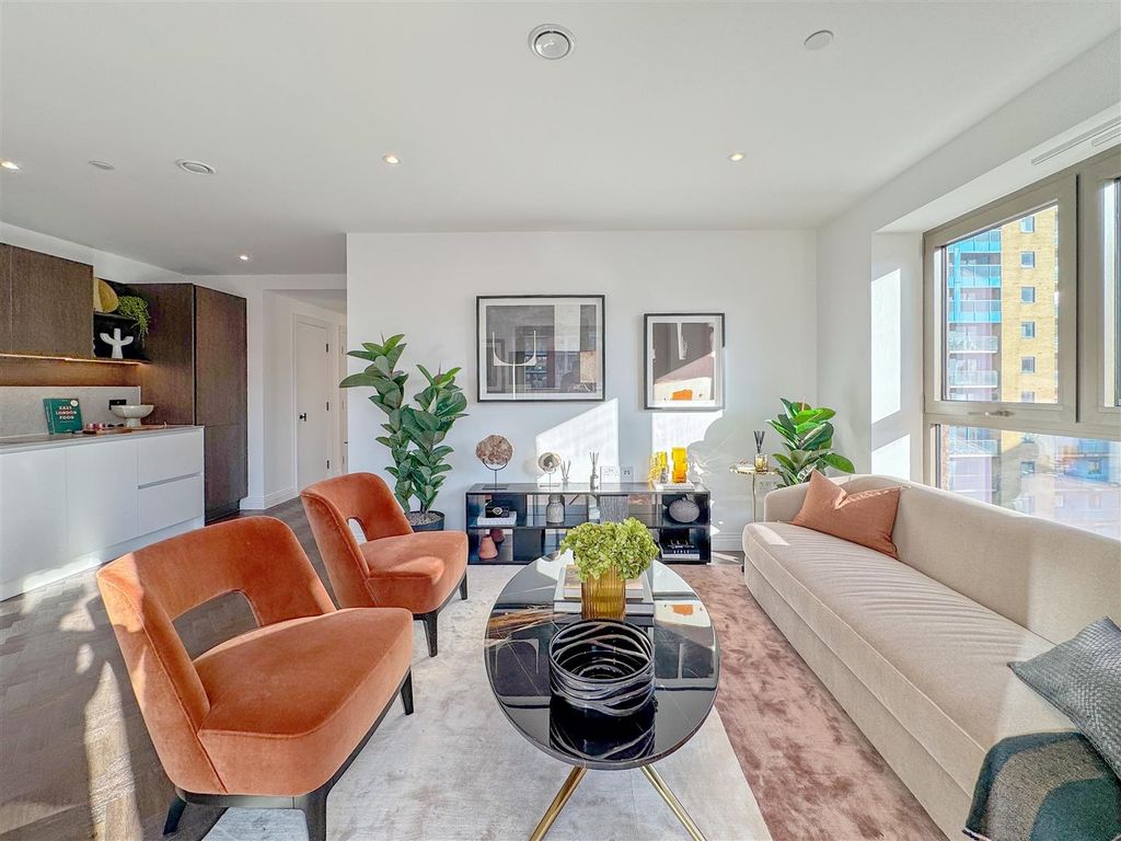 Property photo 2 of 21