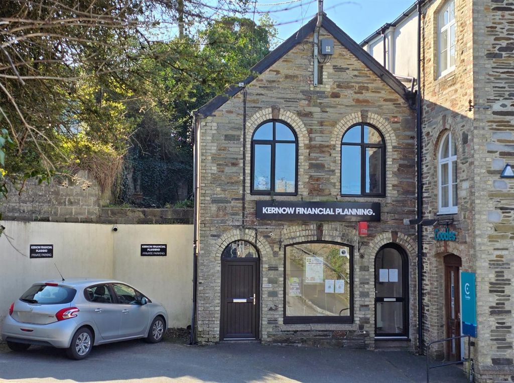 Property photo 1 of 9 Front Aspect