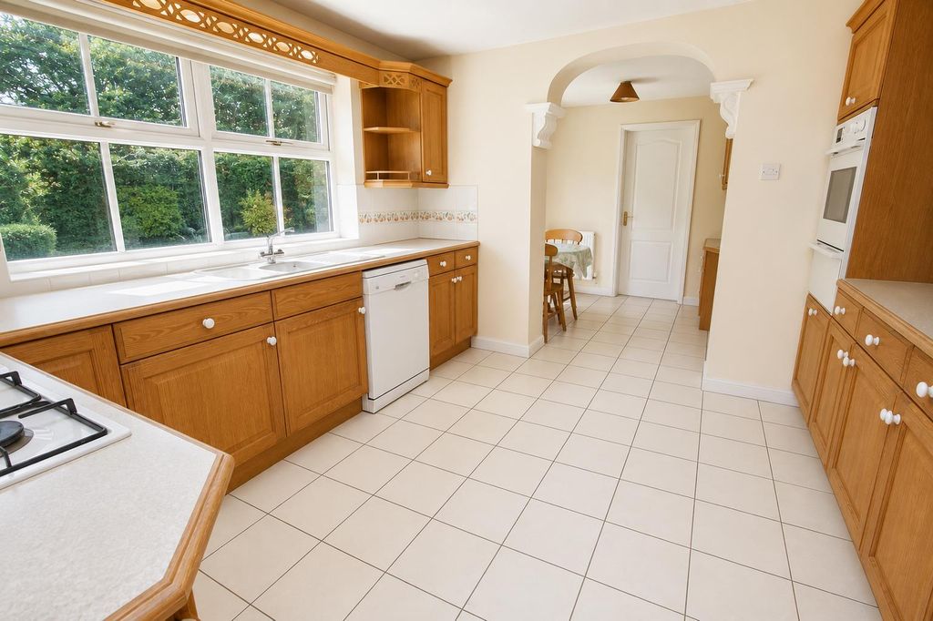 Property photo 2 of 13 Kitchen