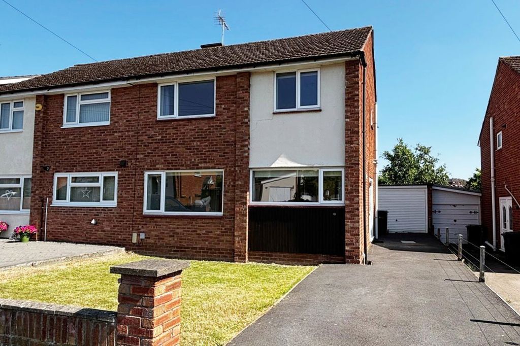 Property photo 1 of 17