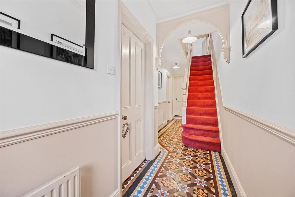 Property photo 2 of 30 Wellingboroughrdweb09.Jpg