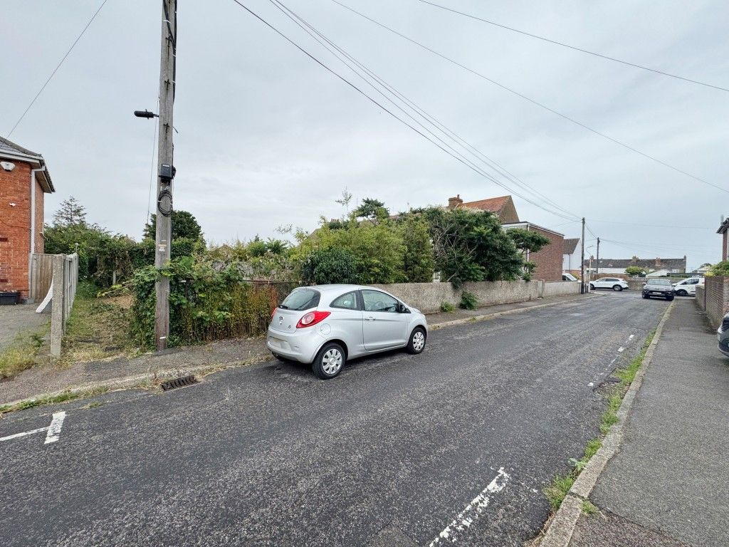 Property photo 2 of 15 Road Frontage To St Martins Road